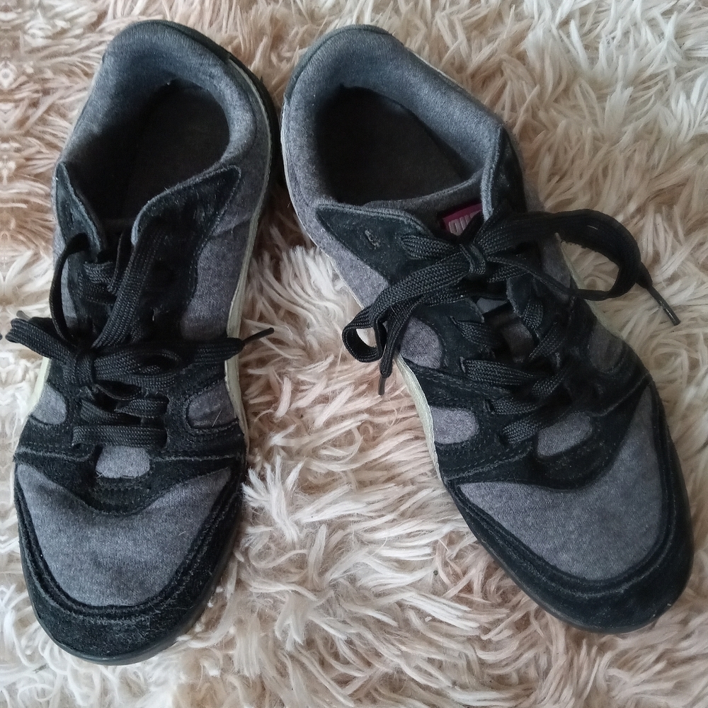 Puma sneakers
